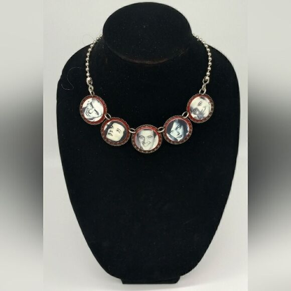 Original Unique Handmade Hollywood Movie Stars Bottle Cap Cork Silver Necklace - Picture 9 of 9